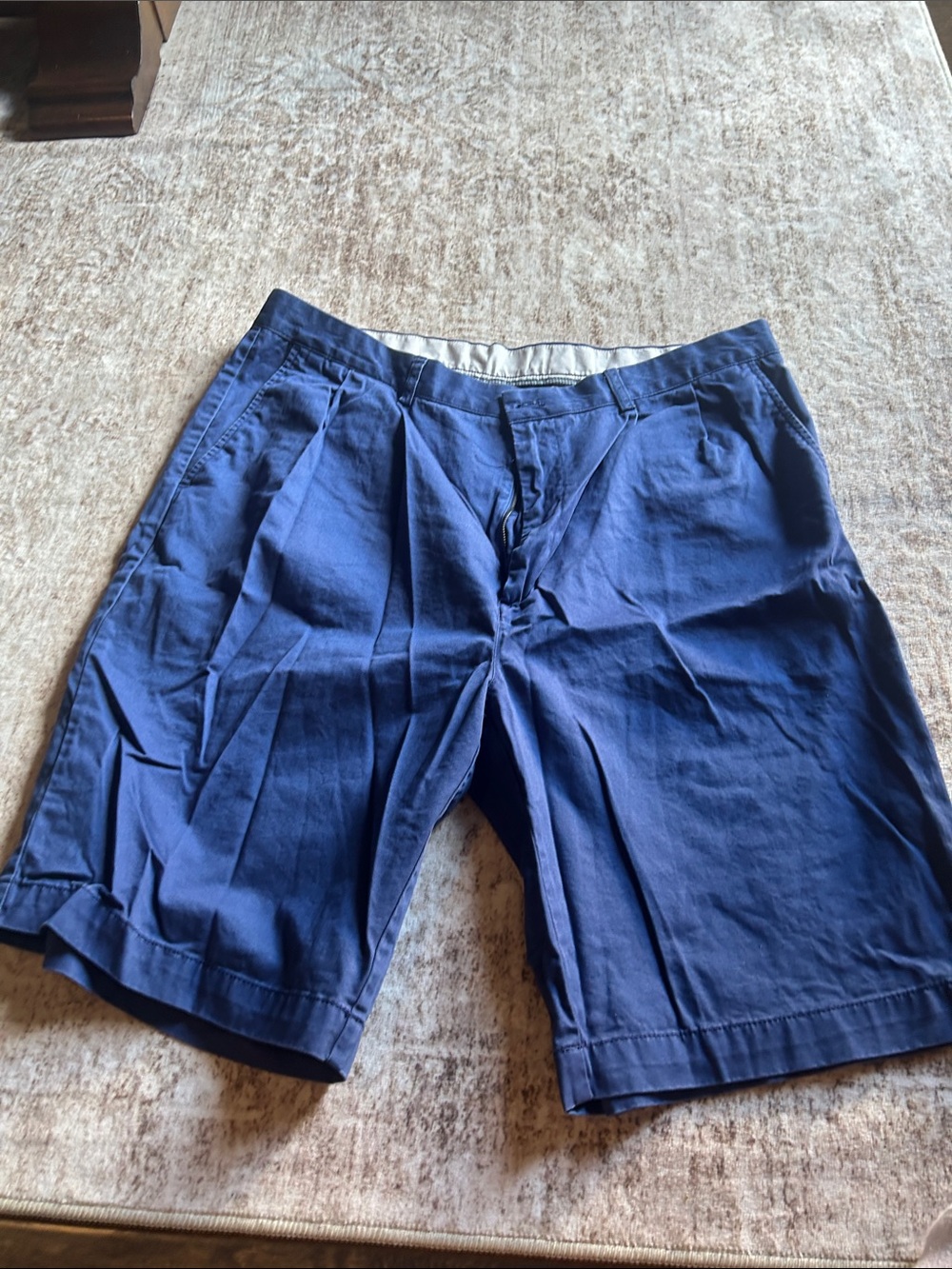 Roundtree & Yorke Navy Blue Flat-Front Pleated Shorts